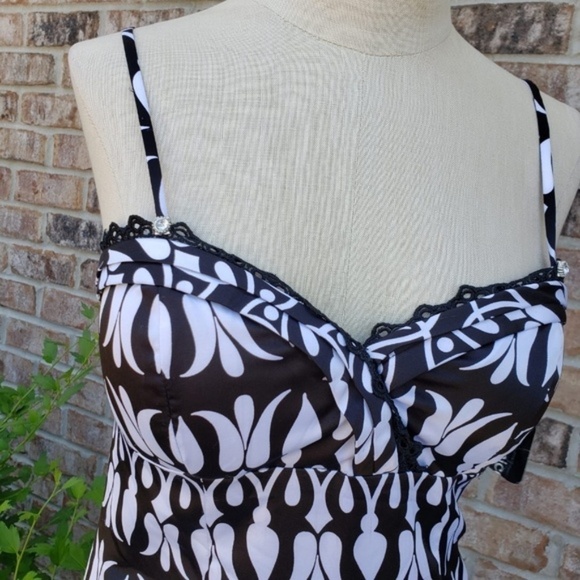 NWT Nicole Miller Spaghetti Strap Dress 6 - Picture 4 of 6